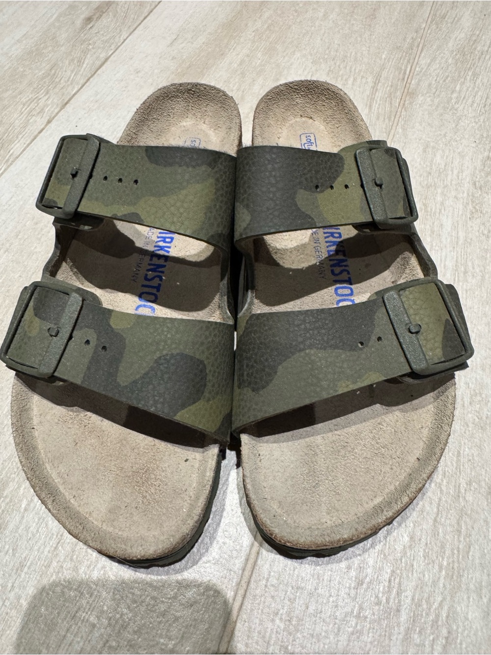Birkenstock Arizona Camo Two-Strap Sandals - Olive Green size 8